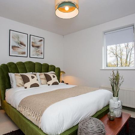 The Sparkford Gardens - Lovely 2Bdr With Balcony 런던 외부 사진