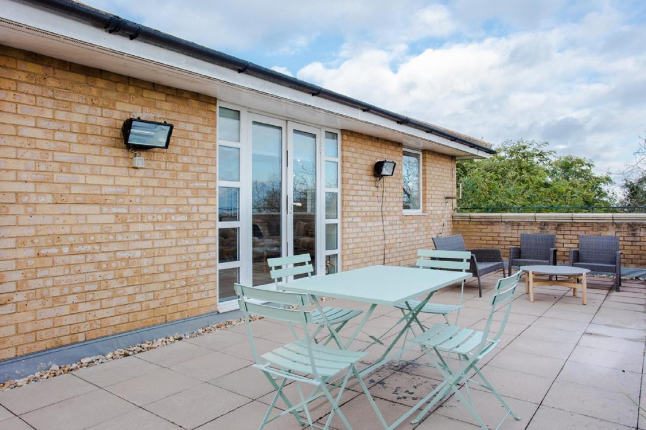 The Sparkford Gardens - Lovely 2Bdr With Balcony 런던 외부 사진