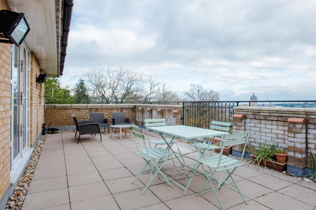 The Sparkford Gardens - Lovely 2Bdr With Balcony 런던 외부 사진