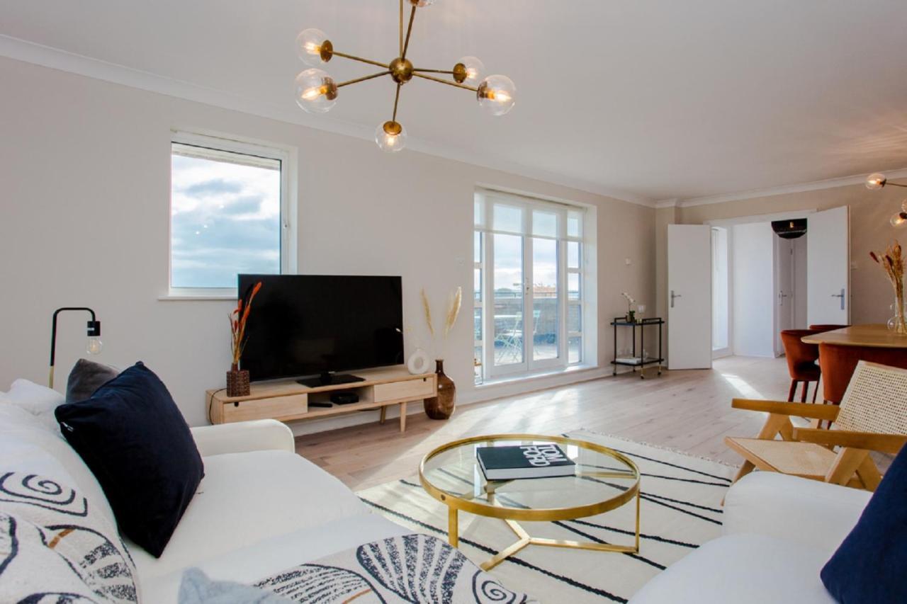 The Sparkford Gardens - Lovely 2Bdr With Balcony 런던 외부 사진