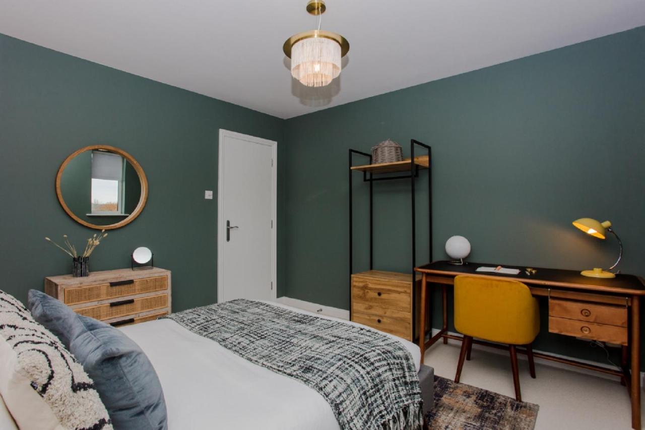 The Sparkford Gardens - Lovely 2Bdr With Balcony 런던 외부 사진