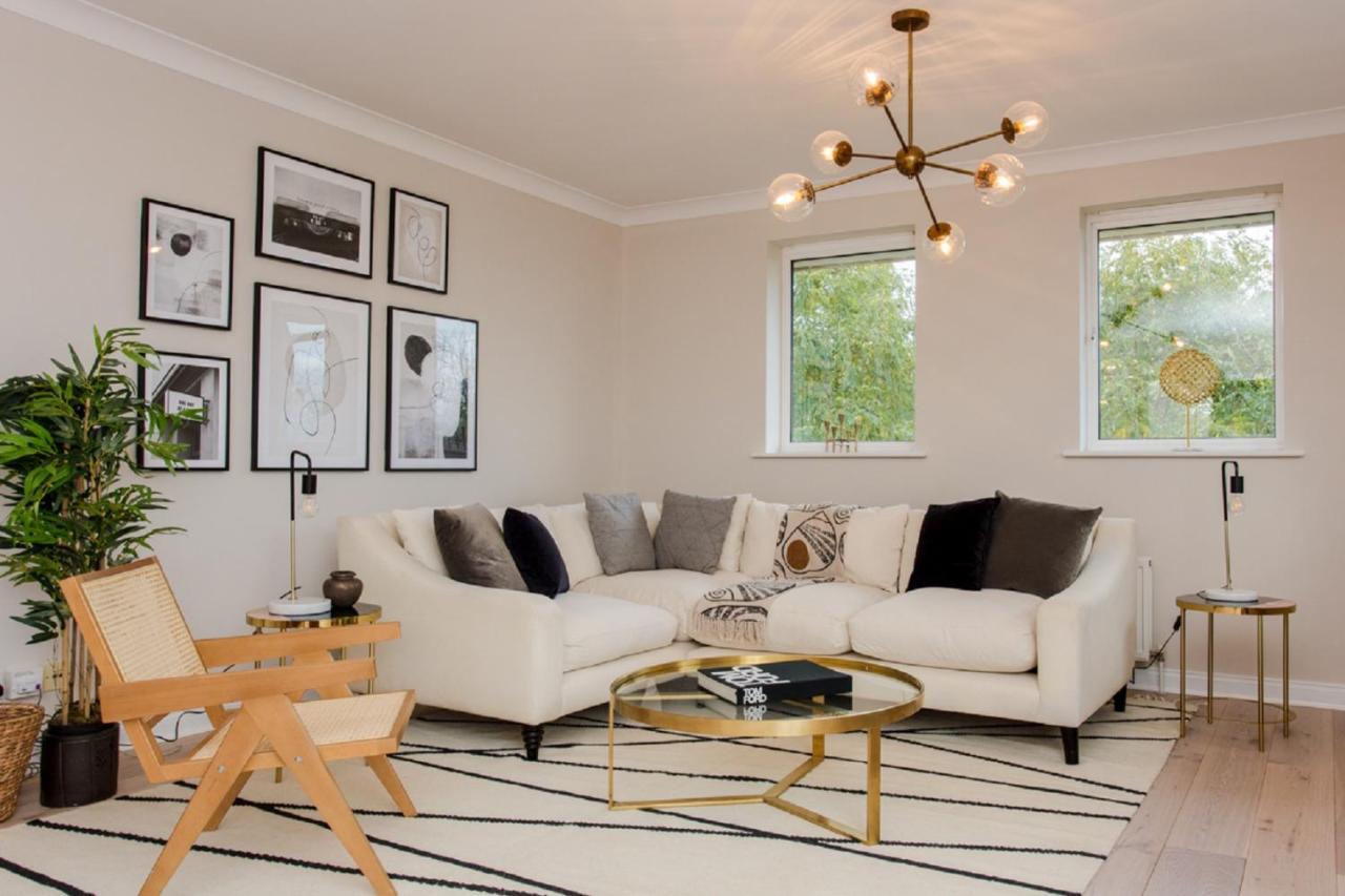 The Sparkford Gardens - Lovely 2Bdr With Balcony 런던 외부 사진