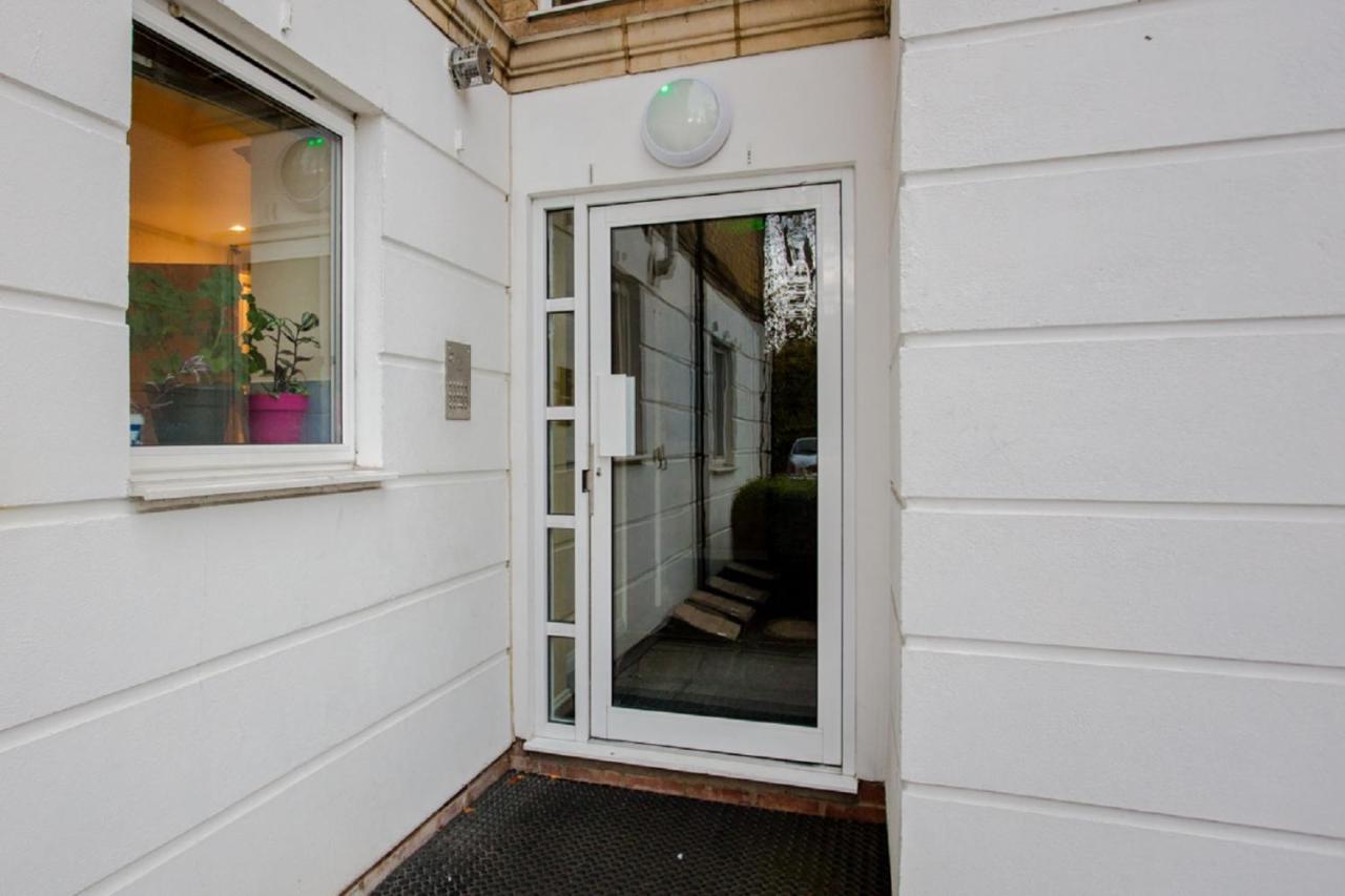 The Sparkford Gardens - Lovely 2Bdr With Balcony 런던 외부 사진