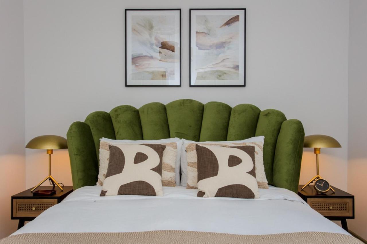 The Sparkford Gardens - Lovely 2Bdr With Balcony 런던 외부 사진