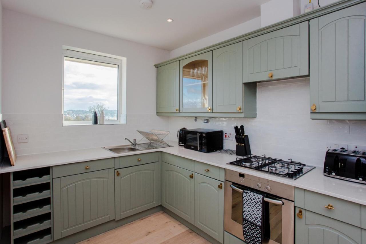 The Sparkford Gardens - Lovely 2Bdr With Balcony 런던 외부 사진